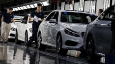 Автомобилните производители масово мамят за разходите за гориво и вредни емисии