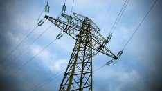 Галъп: 64% от българите одобряват спирането на сделката за ЧЕЗ