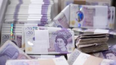 Фискални предизвикателства дебнат Великобритания