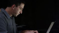 Разкритията на Сноудън вредят не на САЩ, а на правителството им