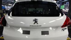 Какво ще донесе победата на Макрон за Renault и Peugeot?