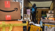 Amazon привлече 29% от всички онлайн поръчки в света преди Коледа