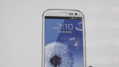 Samsung увеличава темпото в опита си да достигне Apple