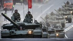 Военната икономика на Путин процъфтява, а останалата част от Русия едва оцелява