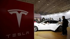 Китайска компания хакна системите на Tesla Model S
