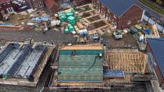 Строителството на жилища във Великобритания бележи най-резкия си спад от 2020 г.