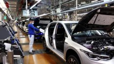 Работническият съвет на VW иска ускорена електрификация на завода във Волфсбург