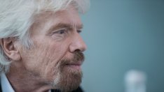 Virgin Galactic не успя да изпълни прогнозата за приходите си, докато подготвя нови полети