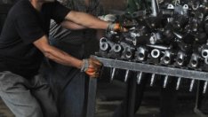 Печалбите на китайските индустриални компании се свиват