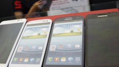 Apple иска забрана за продажба на осем смартфона на Samsung в САЩ 