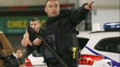 Поне двама са загинали при операцията в Сен Дени