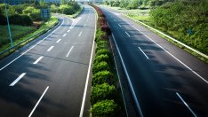 На първо четене: Максималната скорост за движение по магистралите ще е 130 км/ч