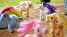 За производителите на играчки отдръпването от Китай изобщо не е детска игра