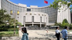 Китай понижи лихвата по краткосрочните заеми за пръв път от 10 месеца