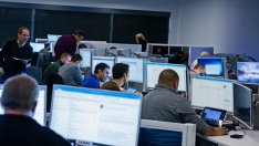 Засечените от Microsoft кибератаки към критични инфраструктури скачат от 20% на 40% от всички атаки