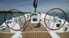 Дефлация в света на лукса - за пръв път от три години