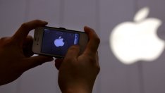 Apple може да включи мобилните разплащания в iPhone 5 