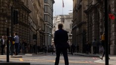 Някои слагат инвестирането във Великобритания на пауза