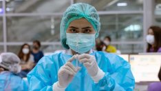 ЕК: Ваксинираните срещу COVID предават по-трудно и по-рядко заразата