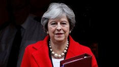 Големите технологични врагове на Тереза Мей