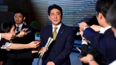 Японският премиер обеща да намали още корпоративния данък