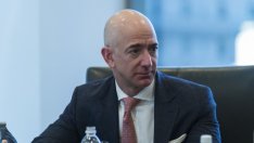 Джеф Безос избра грешните лидери за приятели