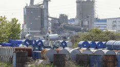 Цените на петрола се повишават, докато запасите в САЩ намаляват*