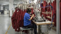 Фабричната активност в Китай се забавя през януари заради коронавируса