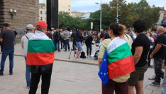 Общественото напрежение в страната остава високо преди президентските избори