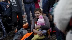 Терорът в Париж сплотява Източна Европа срещу плана на Меркел за бежанците