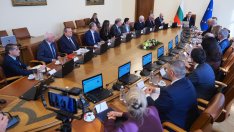 Служебният кабинет смени всички областни управители