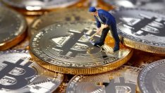 Възход, падение и напрегнато очакване – бурното първо десетилетие на биткойна