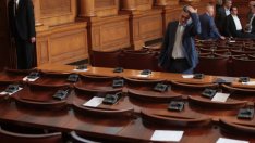 Парламентът не успя да събере кворум за обсъждане на промените в Изборния кодекс