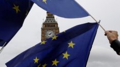 Европейският парламент тества лимитите на Лондон за Brexit