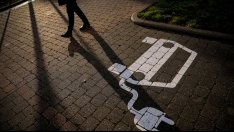 Mercedes ще конкурира суперзарядните на Tesla със собствена мрежа