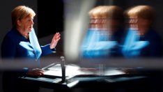 Меркел се прицели в Рим, призовавайки за стабилни бюджети на страните в еврозоната