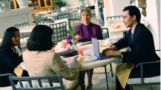 Бизнес обяд – къде може да сгафим?