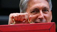 Лондон готви дигитален данък за технологичните гиганти от 2020 г.