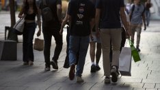 Продажбите на дребно в Канада бележат през декември най-силния ръст от 8 месеца