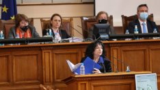 Парламентът наложи мораториум на решенията на правителството в оставка