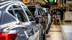 Кризата с автомобилните чипове може да продължи до средата на годината