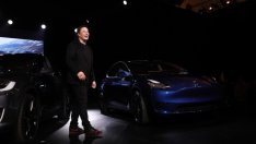 Ловът на „новата Tesla“ предизвика вълна от сделки при електромобилите