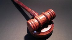 Sotheby's обмисля дали да позволи покупките на изкуство с криптовалути