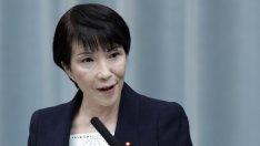 Първата жена вътрешен министър в Япония влиза в битката за наследник на Суга