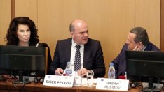 Синдикатите искат връщането на социалния министър