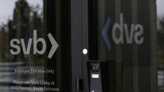 История за две банки: Защо се сринаха Silvergate и SVB?