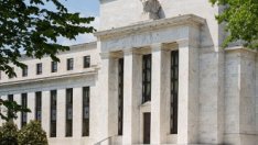 Фед: Икономиката на САЩ се сви „рязко и внезапно“ заради коронавируса