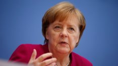 Меркел: Стимулираме местното търсене, за да компенсираме силния износ