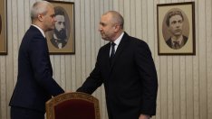 Костадинов при Радев: Разговорите за еврозоната са опит за пълзящ преврат