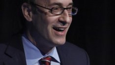 Как един студент победи в спор видни икономисти по въпроса с дълговете